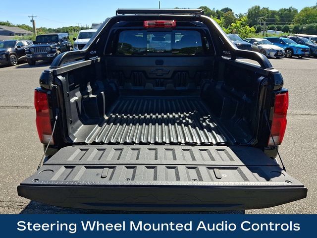 Used 2025 Chevrolet Colorado Z71 w/ Midnight Edition AWD/4WD image 32