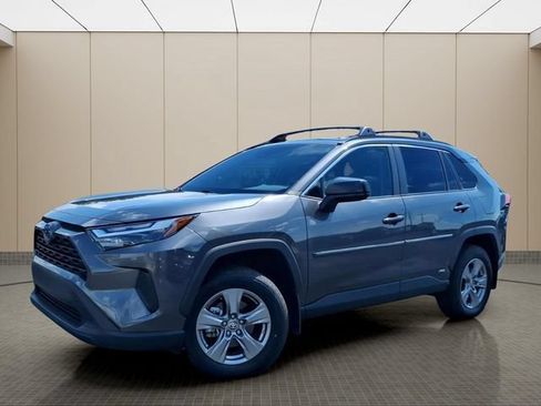 Used 2024 Toyota RAV4 LE AWD/4WD image 2