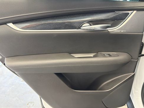 Used 2021 Cadillac XT5 Premium Luxury image 24