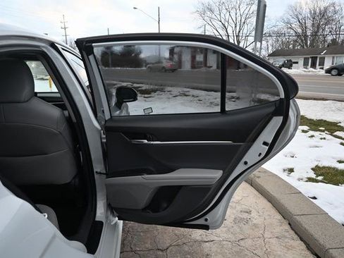 Used 2022 Toyota Camry SE w/ Cold Weather Package image 20