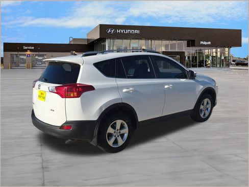 Used 2013 Toyota RAV4 XLE image 7