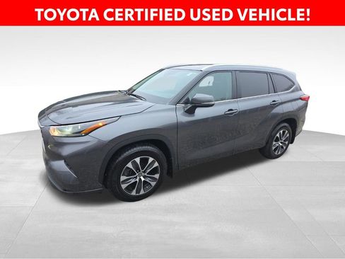 Used 2023 Toyota Highlander XLE image 1