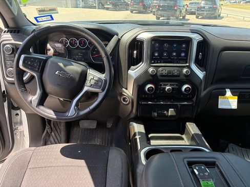 Used 2022 Chevrolet Silverado 1500 LT Trail Boss AWD/4WD image 5