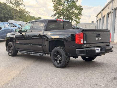 Used 2017 Chevrolet Silverado 1500 LTZ Z71 w/ LTZ Plus Package AWD/4WD image 9