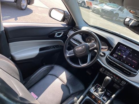 Used 2022 Jeep Compass Limited image 23