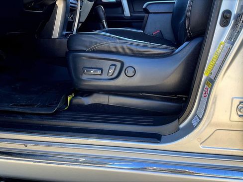 Used 2016 Toyota 4Runner Limited image 33