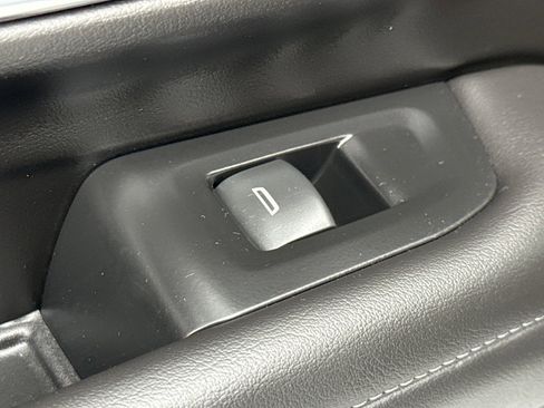 Used 2024 Chevrolet Tahoe LT w/ LT Signature Package image 31