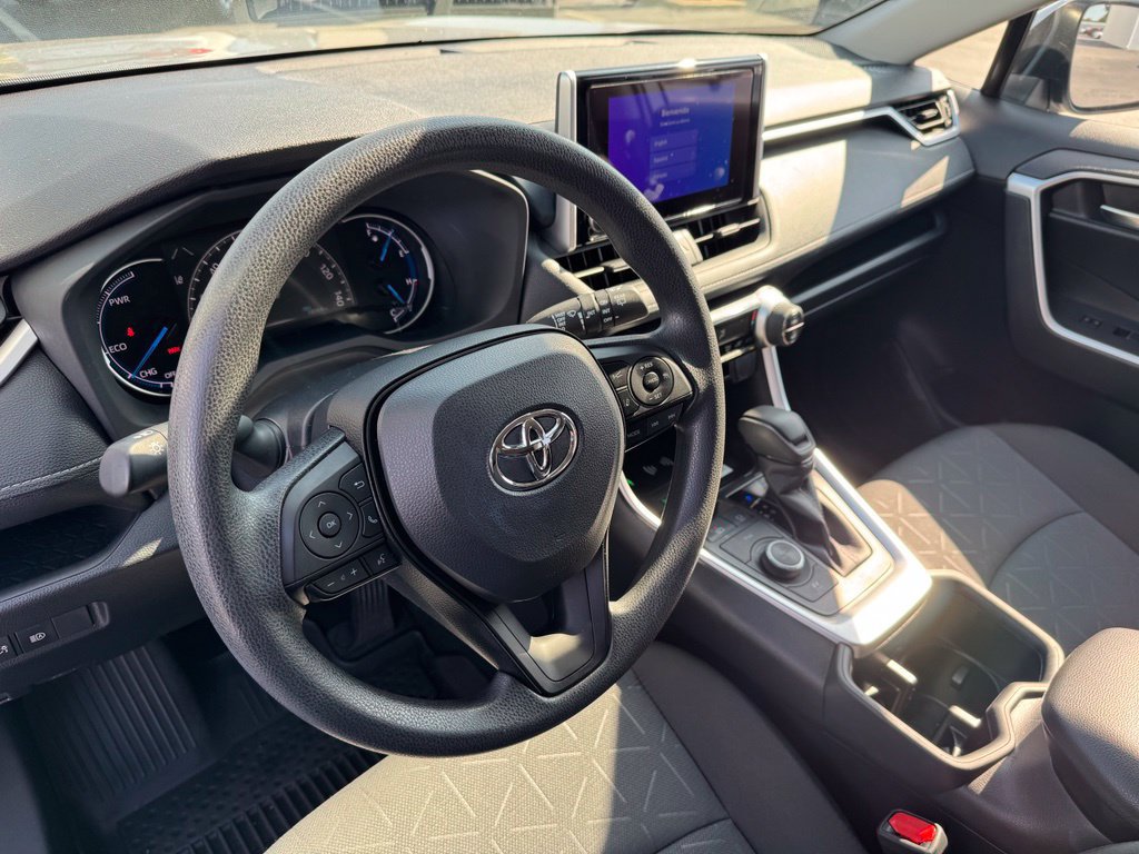 Used 2024 Toyota RAV4 XLE AWD/4WD image 15