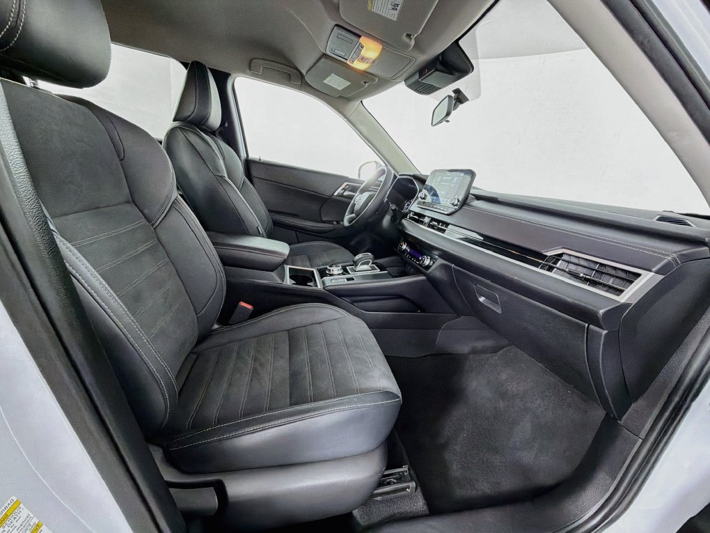 Used 2023 Mitsubishi Outlander SE FWD image 27