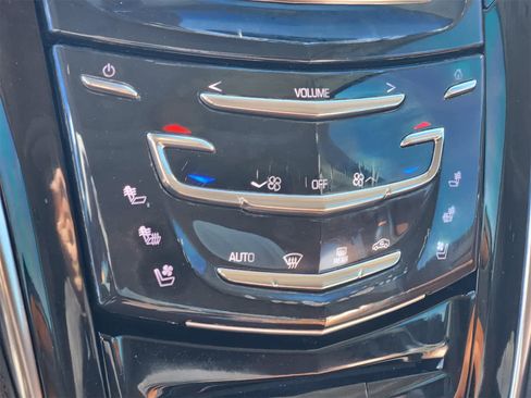 Used 2017 Cadillac Escalade ESV Luxury image 22