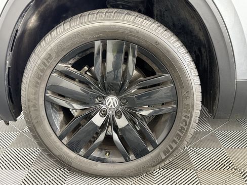 Used 2019 Volkswagen Atlas SEL Premium AWD/4WD image 36