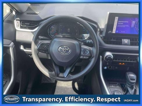 Certified 2025 Toyota RAV4 XLE AWD/4WD image 14