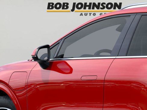 New 2025 Chevrolet Equinox EV LT w/ Convenience Package AWD/4WD image 12