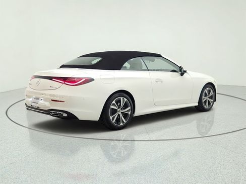Certified 2025 Mercedes-Benz CLE 300 4MATIC Cabriolet image 5