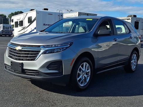 Used 2023 Chevrolet Equinox LS w/ Driver Confidence II Package AWD/4WD image 6