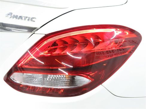 Used 2018 Mercedes-Benz C 300 4MATIC Sedan image 10