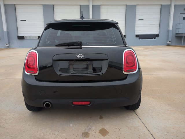 Used 2020 MINI Cooper 2-Door Hardtop w/ Storage Package FWD image 6