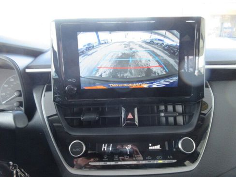 Used 2024 Toyota Corolla LE image 16