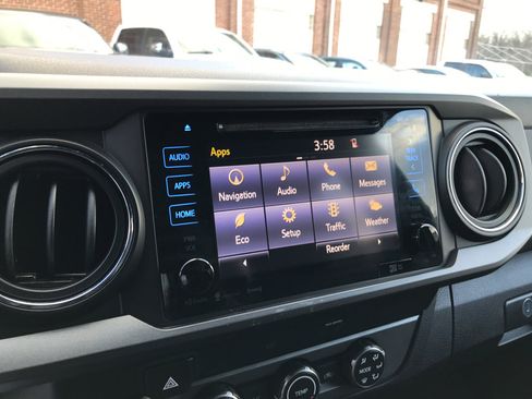 Used 2019 Toyota Tacoma TRD Off-Road image 20