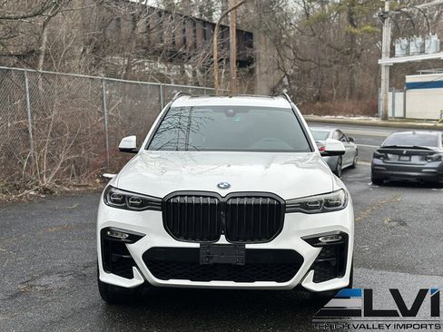 Used 2020 BMW X7 xDrive40i w/ M Sport Package AWD/4WD image 3