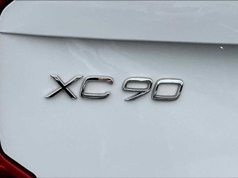 Certified 2023 Volvo XC90 B5 Plus image 30