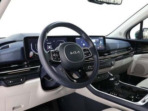 Used 2025 Kia Carnival SX Prestige FWD image 15