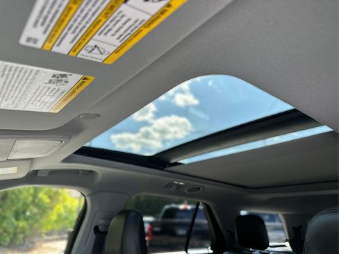 Certified 2022 Ford Explorer XLT w/ Equipment Group 202A image 22