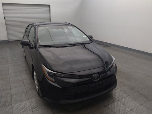 Used 2025 Toyota Corolla LE FWD image 14