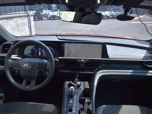 Used 2023 Toyota Crown AWD/4WD image 26