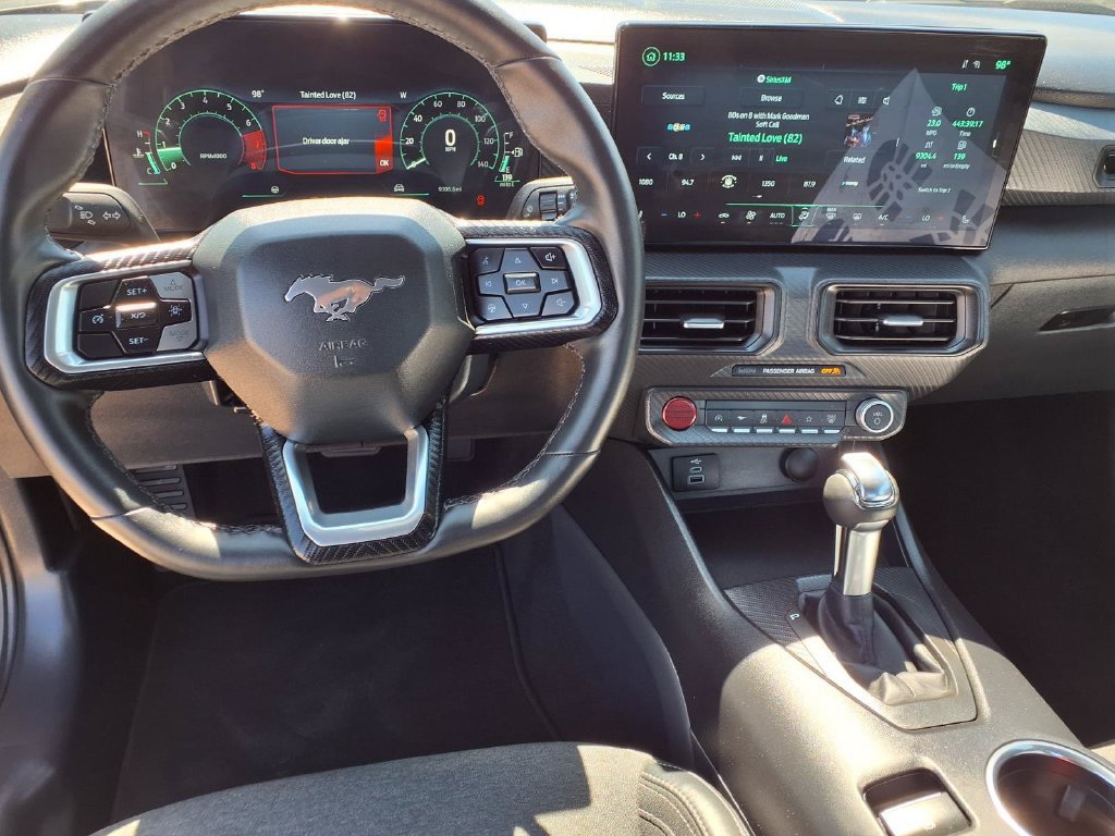 Used 2025 Ford Mustang Coupe RWD image 14