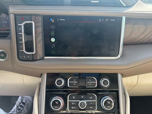Used 2022 GMC Yukon Denali AWD/4WD image 5