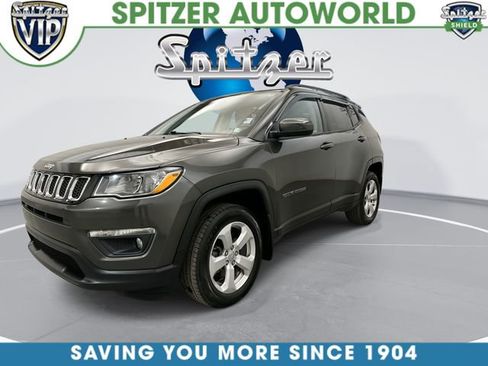 Used 2018 Jeep Compass Latitude w/ Cold Weather Group AWD/4WD image 6