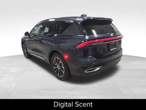 Certified 2024 Lincoln Nautilus Premier w/ Equipment Group 102A image 6