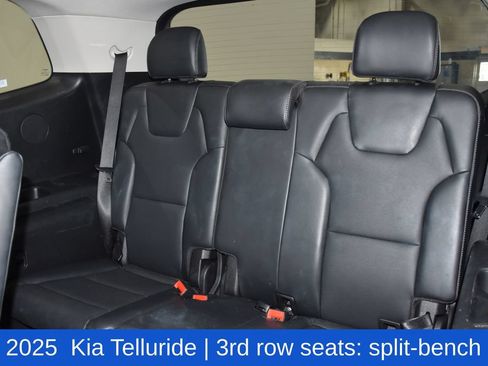 Used 2025 Kia Telluride S AWD/4WD image 28