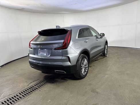 Used 2025 Cadillac XT4 Premium Luxury image 34