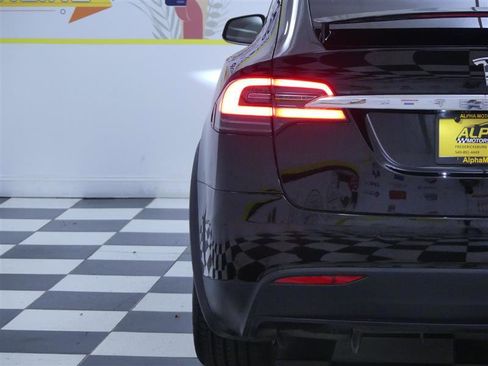 Used 2021 Tesla Model X Long Range image 26