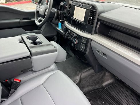New 2025 Ford F250 XL w/ XL Chrome Package image 13