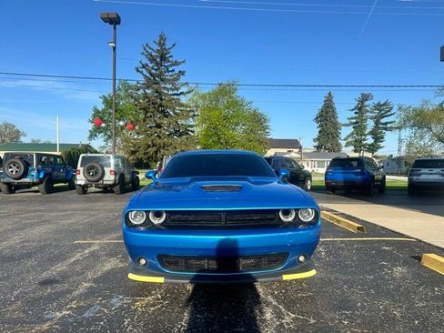 Used 2019 Dodge Challenger GT w/ Blacktop Package AWD/4WD image 2