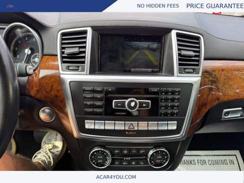 Used 2015 Mercedes-Benz GL 550 4MATIC image 17