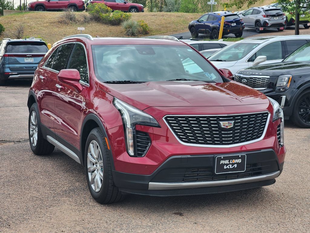 Used 2020 Cadillac XT4 Premium Luxury w/ Driver Awareness Package AWD/4WD image 3