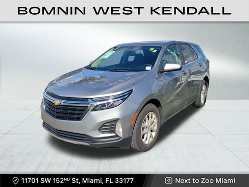 Used 2023 Chevrolet Equinox LT image 2
