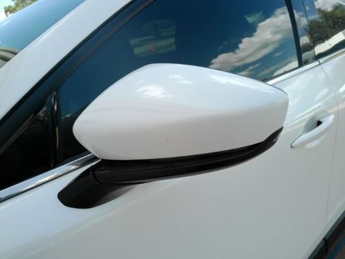 Used 2023 MAZDA CX-30 AWD 2.5 S w/ Premium Package image 17
