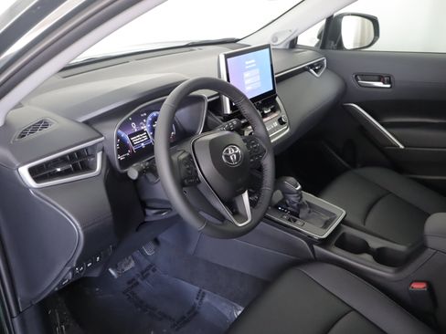 Used 2026 Toyota Corolla Cross XLE w/ Convenience Package AWD/4WD image 11