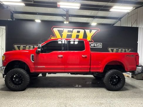 Used 2017 Ford F250 Lariat w/ Chrome Package AWD/4WD image 2