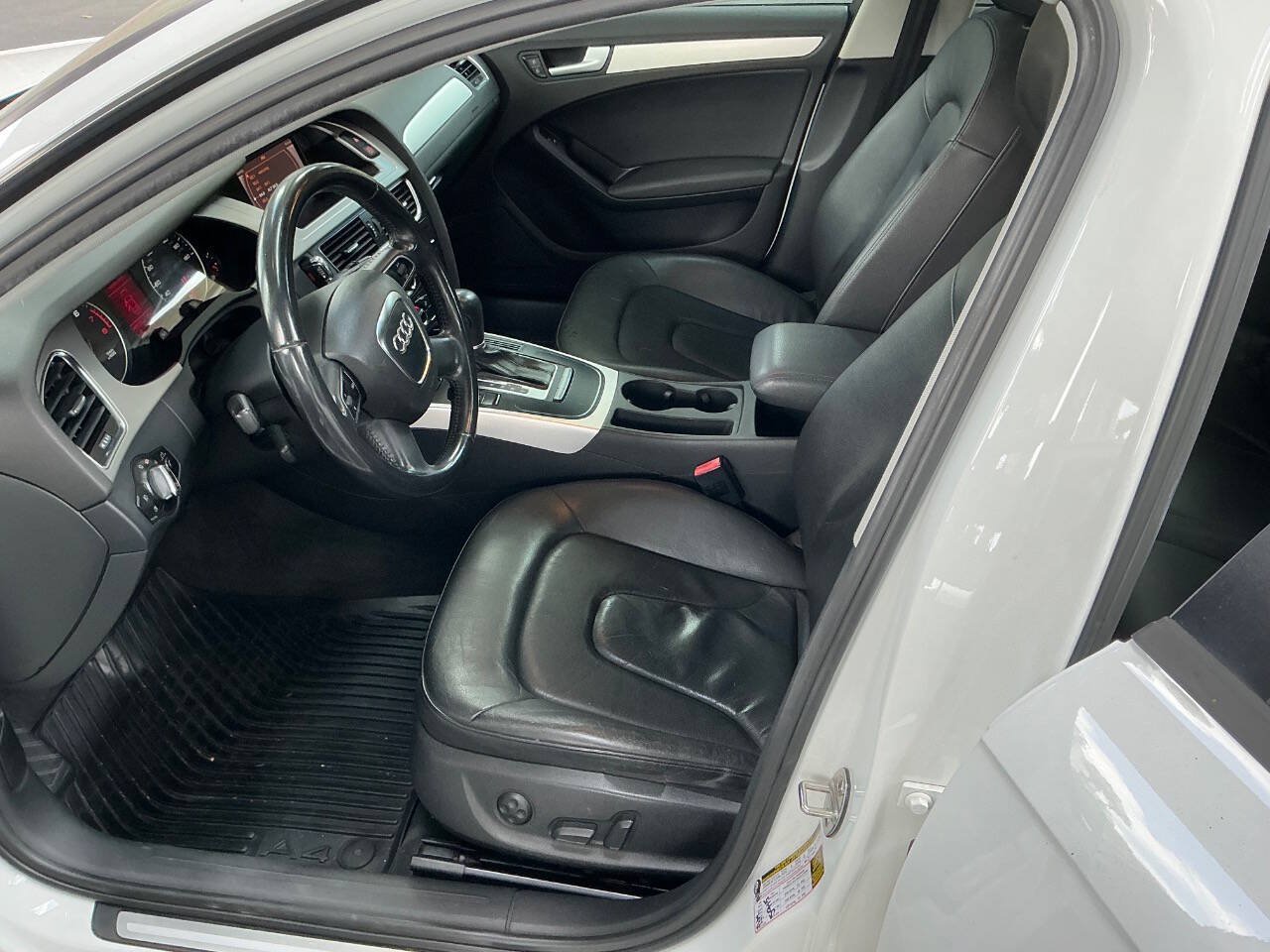 Used 2012 Audi A4 2.0T Premium w/ Convenience Pkg FWD image 10