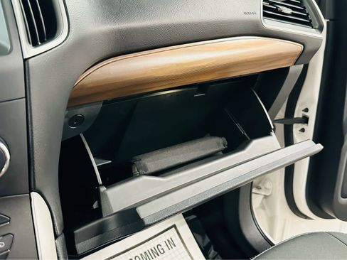 Used 2018 Ford Edge SEL w/ Equipment Group 201A image 20