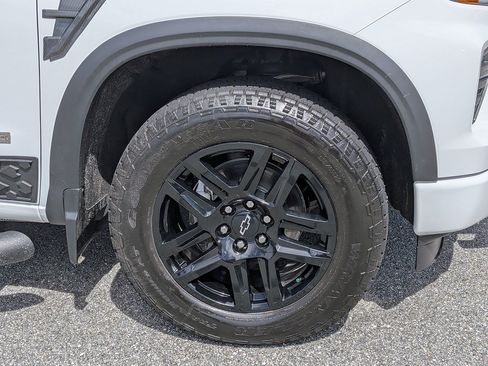 Used 2025 Chevrolet Silverado 1500 Custom w/ Turbomax Blackout Package RWD image 10