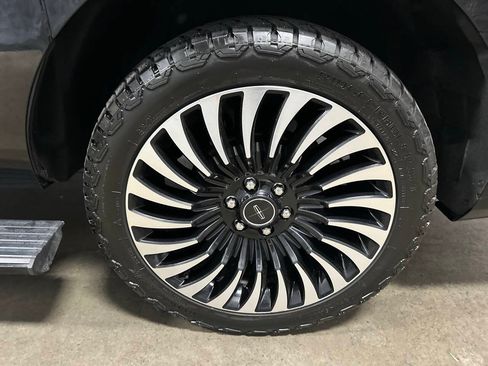 Used 2020 Lincoln Navigator L Black Label w/ Cargo Convenience Package AWD/4WD image 23
