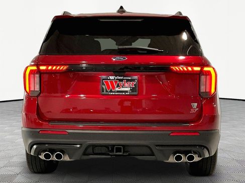 Used 2025 Ford Explorer ST AWD/4WD image 5