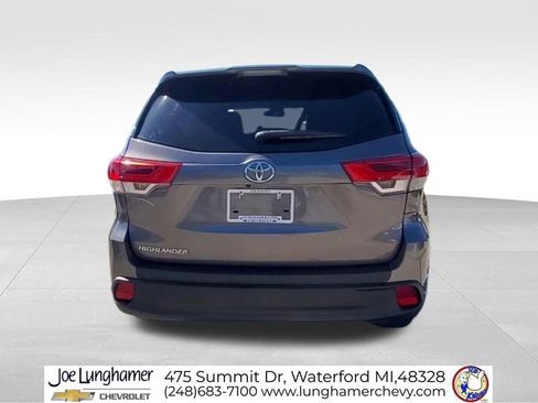 Used 2019 Toyota Highlander LE FWD image 7